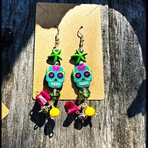 Muertos Starfish Earrings.